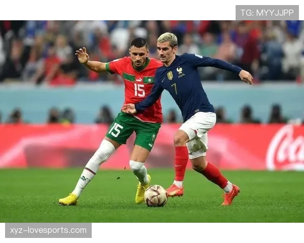 恩佐 vs 楚阿梅尼：现代后腰角色的理解差异与战术适配性分析