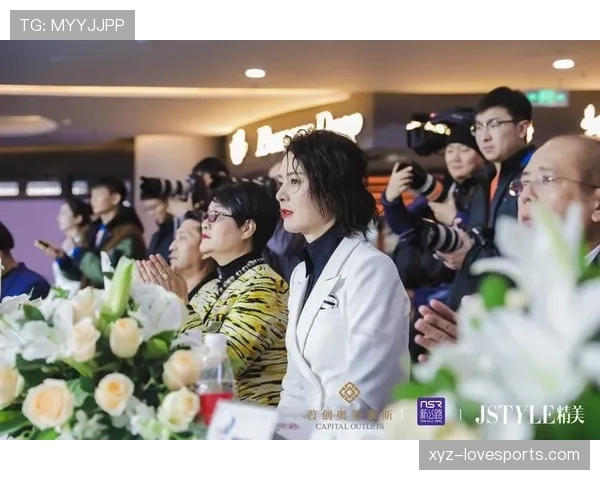 何冰娇训练完直接拎包逛奢侈品店，这消费节奏谁跟得上