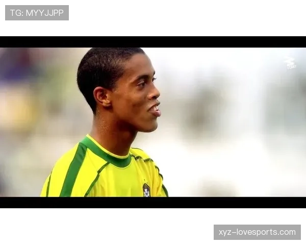 小罗又在沙滩上光脚踢球，这人到底有没有正经训练过？